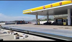 山西忻州加油100噸3X18米地磅正常運(yùn)行中